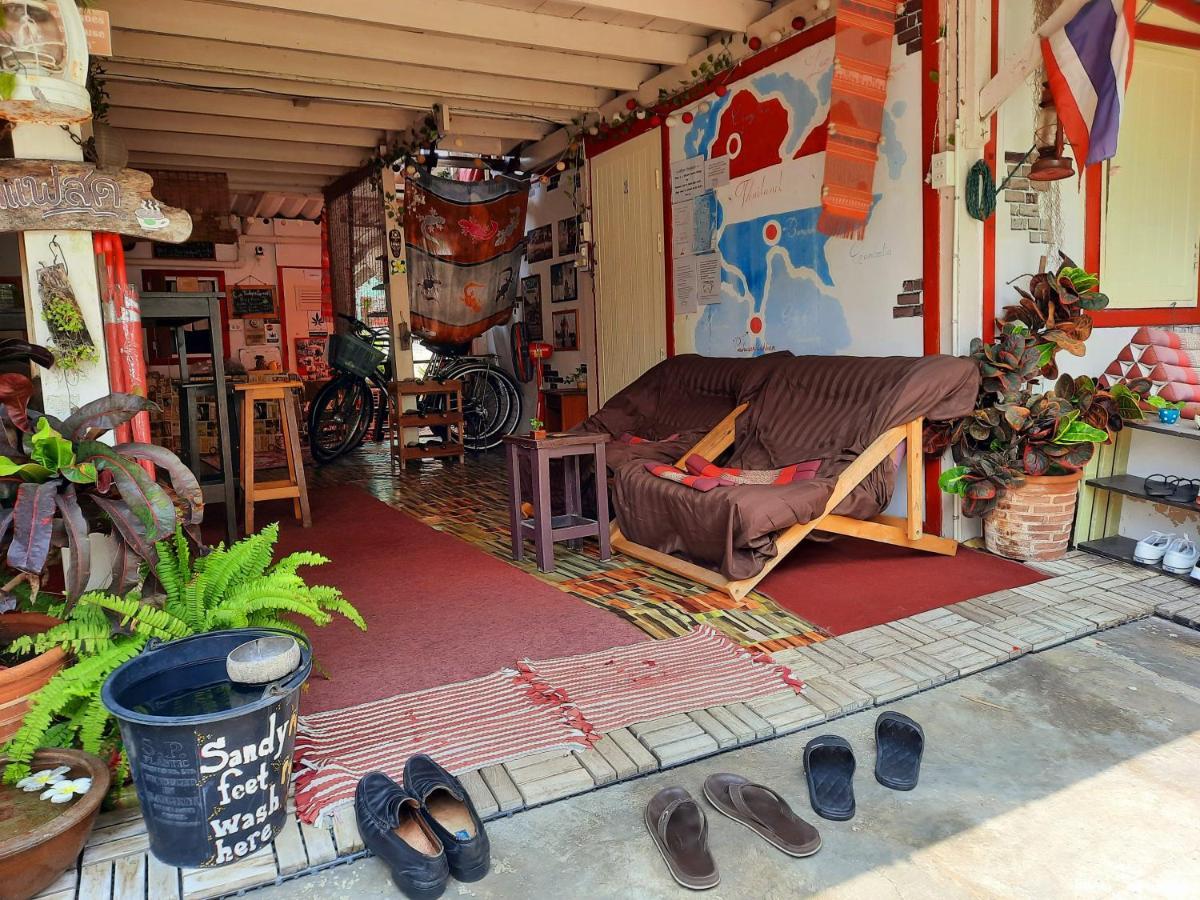 Thaimex Cafe & Homestay Backpackers- Adults Only Prachuap Khiri Khan Dış mekan fotoğraf